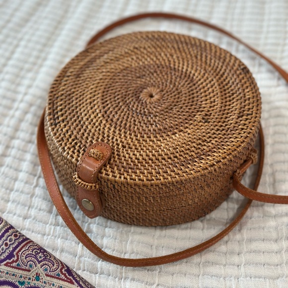 Round Rattan Bag Tan - Picture 9 of 9